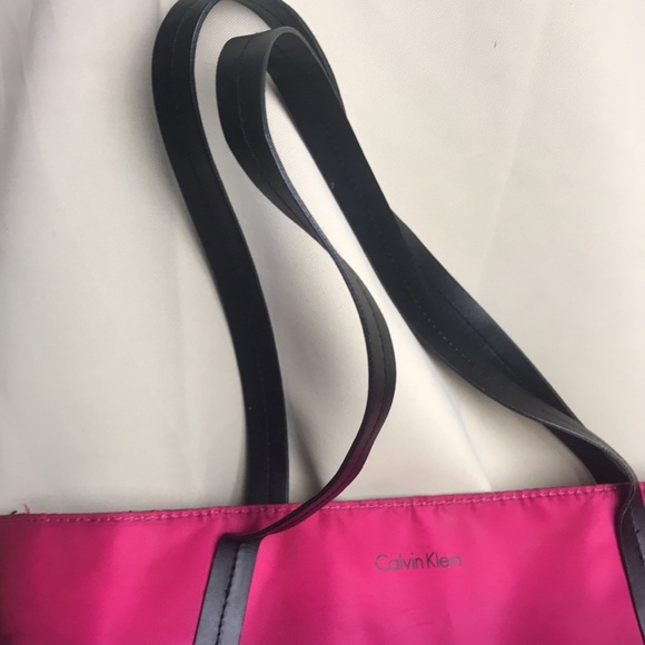 Calvin Klein pink black hombre shoulder bag - Picture 2 of 9